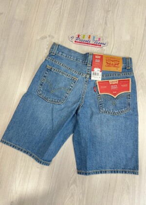 Short Levi's 8EK844